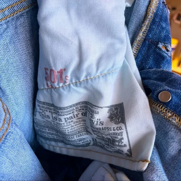 Levi’s 501s Distressed Light Blue Cropped 32 - Picture 2 of 11